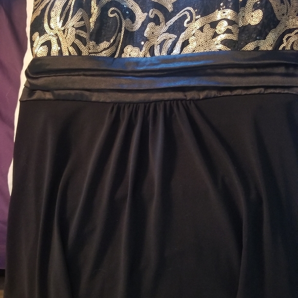 Top - Picture 2 of 4